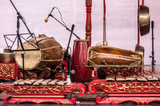 Traditional Instruments Meet Electronic Beats
