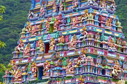 VThe Role of Literature in Conveying Hindu Philosophy