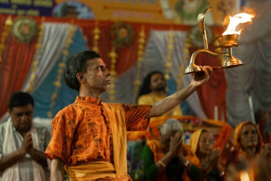 The Influence of Hindu Philosophy on Global Spiritual Movements